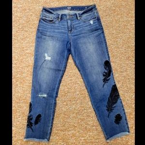 Jean Capris with flowers